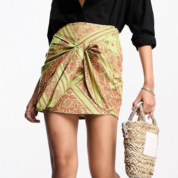 ASOS knot wrap mini skirt - Picture 3 of 3